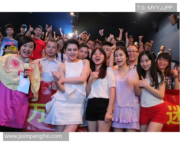 英国足球明星夜店狂欢尽显风采与魅力引发粉丝热议